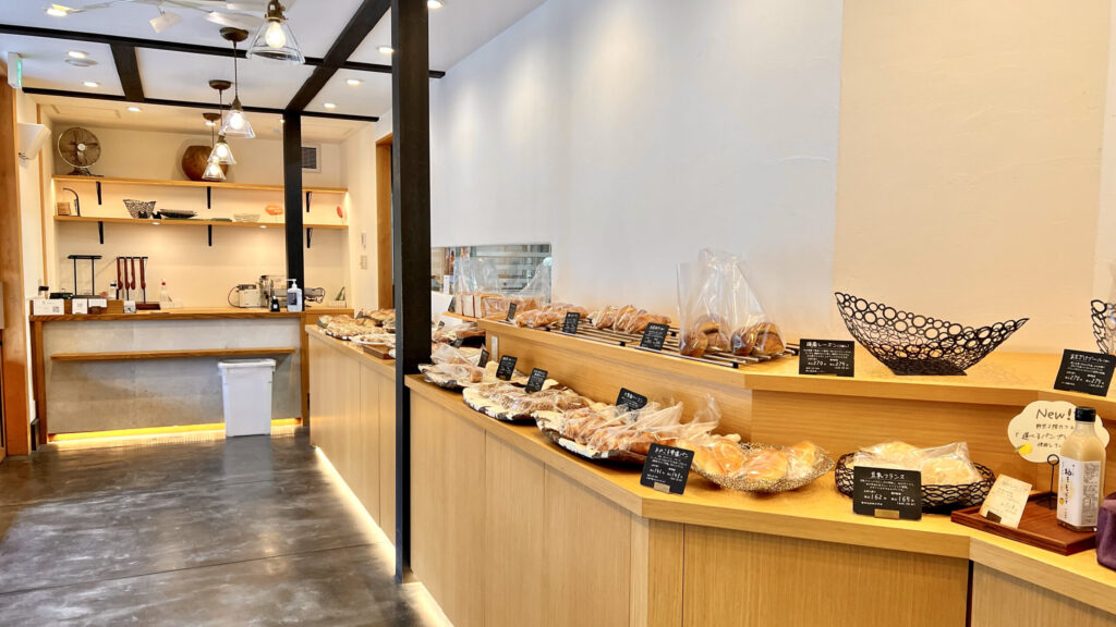 叶匠壽庵_ベーカリー&カフェ野坐1階店内