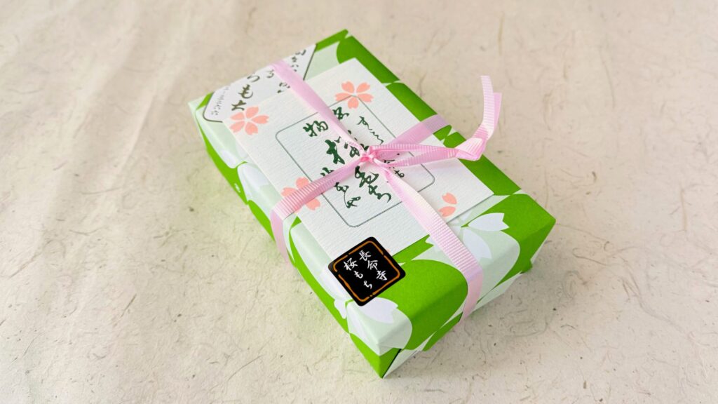 長命寺桜もち山本や_「桜もち」のパッケージ