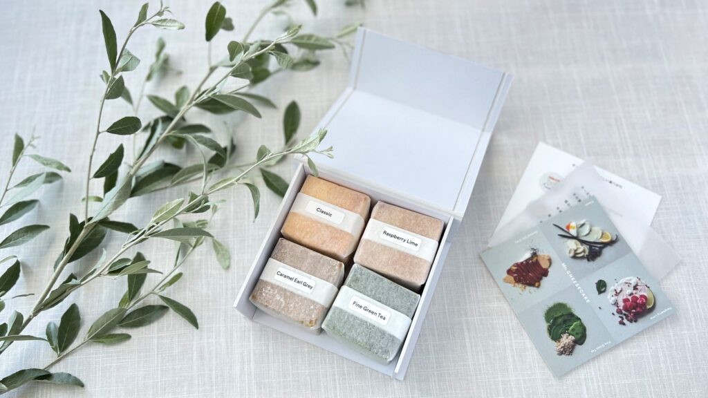 ミスターチーズケーキ_アソートスタンダードのパッケージの箱あけ