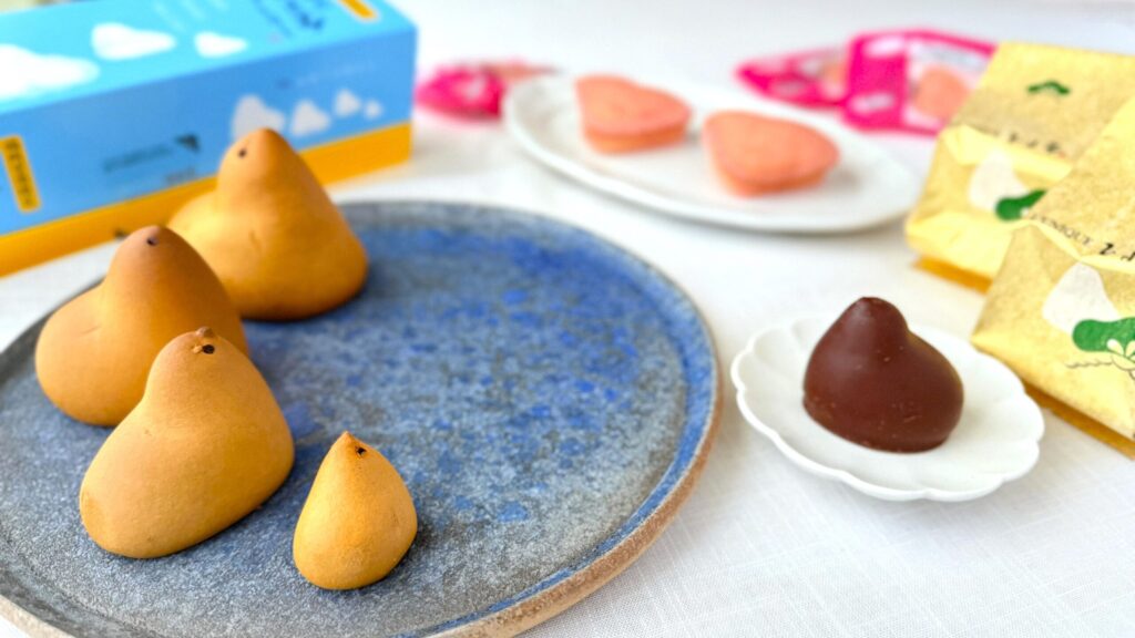 福岡のお土産_「空飛ぶひよ子」や「纏いひよ子」「ひよ子のあまおうピィナンシェ」の皿盛り