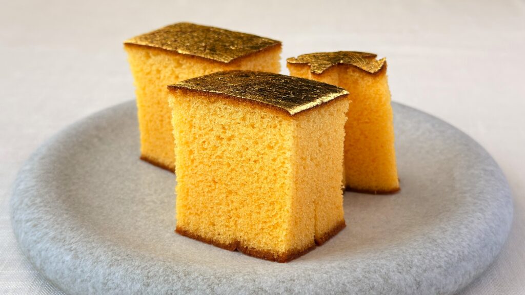 まめや金澤萬久_「金のカステラ・飛行機」の断面