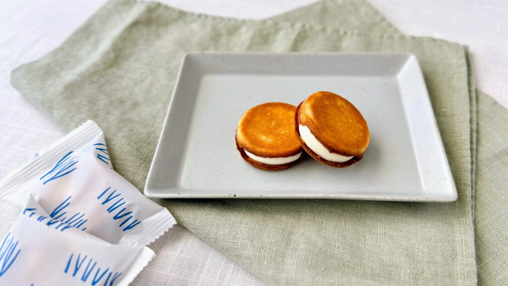 SNOWS_「スノーサンド 白」の皿のせと個包装