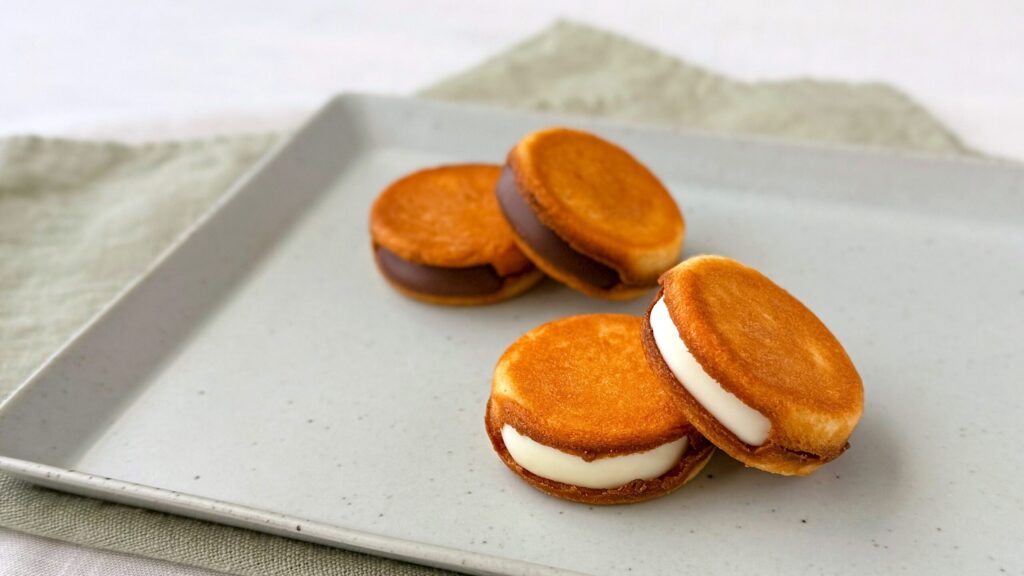 SNOWS_「スノーサンド 白と黒」の皿盛り