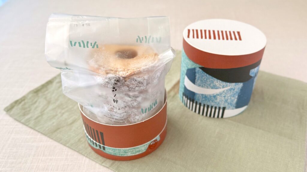 SNOWS_「森ノ幹白」のパッケージあけ