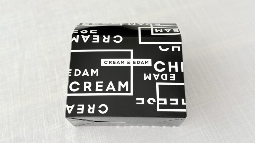 スノーチーズ_「クリーム＆エダム」のパッケージ（真っ直ぐ置き）