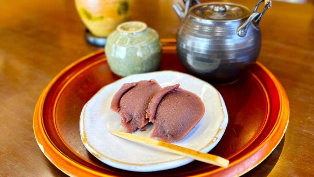 中将堂本舗_よもぎ餅とお茶