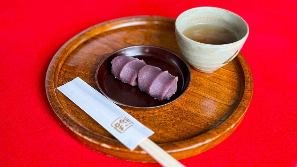 赤福_お盆にのった「赤福盆」