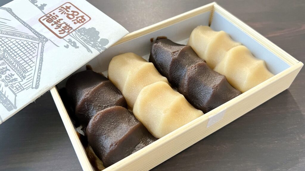 赤福_「白餅黑餅」の箱あけ