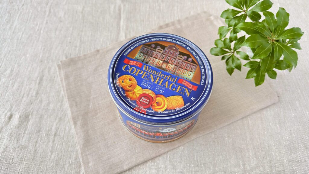 ヤコブセン_クッキー缶