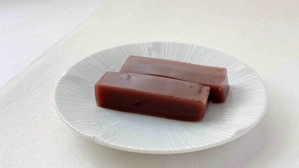 赤福_皿に盛り付けた「水ようかん」