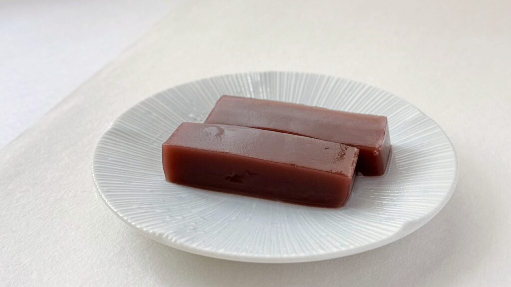 赤福_皿に盛り付けた「水ようかん」