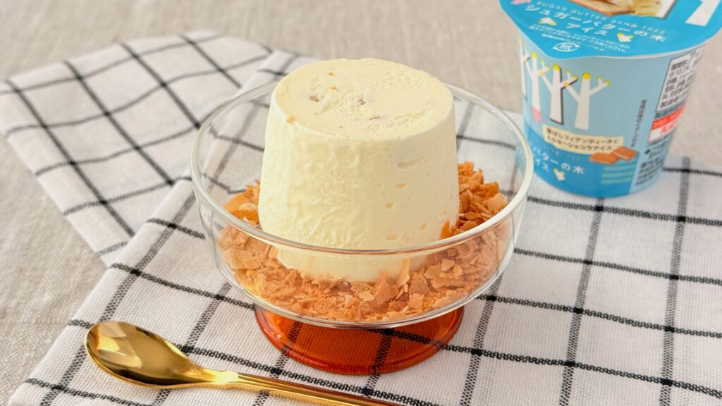 銀のぶどう_セブンイレブン限定「シュガーバターの木アイス」のパッケージと皿盛り