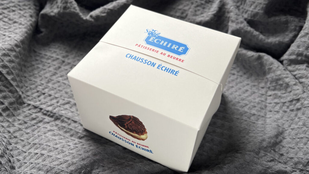 エシレ・パティスリー オ ブール 横浜_「ショソン・エシレ」が入った箱
