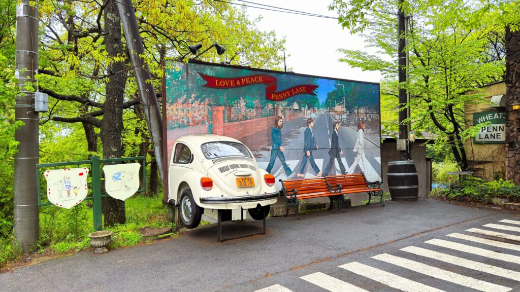 ペニーレイン那須店_店頭に置かれたオブジェ