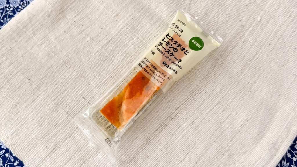 無印良品_「ピスタチオとレモンのチーズケーキ」のパッケージ