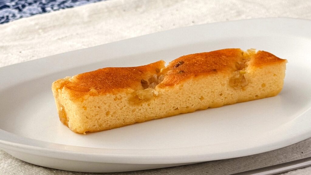 無印良品_「ピスタチオとレモンのチーズケーキ」の皿のせ