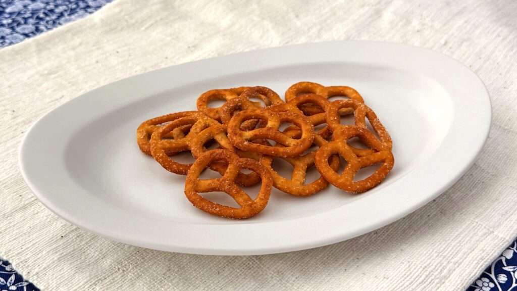 無印良品_「プレッツェル レモンベーコン風味」の皿のせ