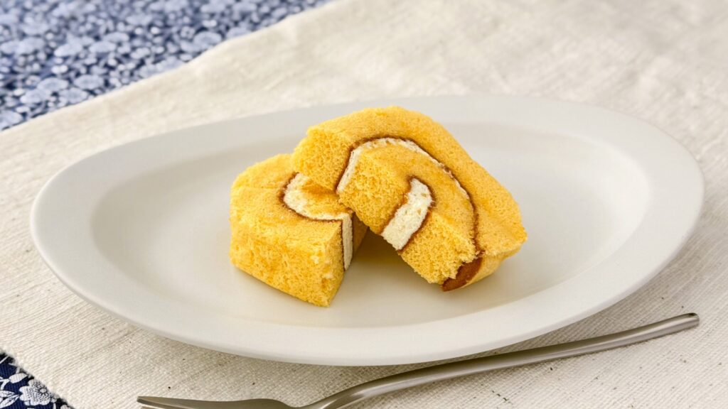 無印良品_「レモンのロールケーキ」の断面