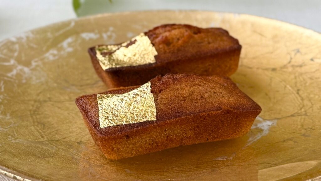 金沢お土産_ピソバイレスピラシオン「金のフィナンシェ」の皿のせ