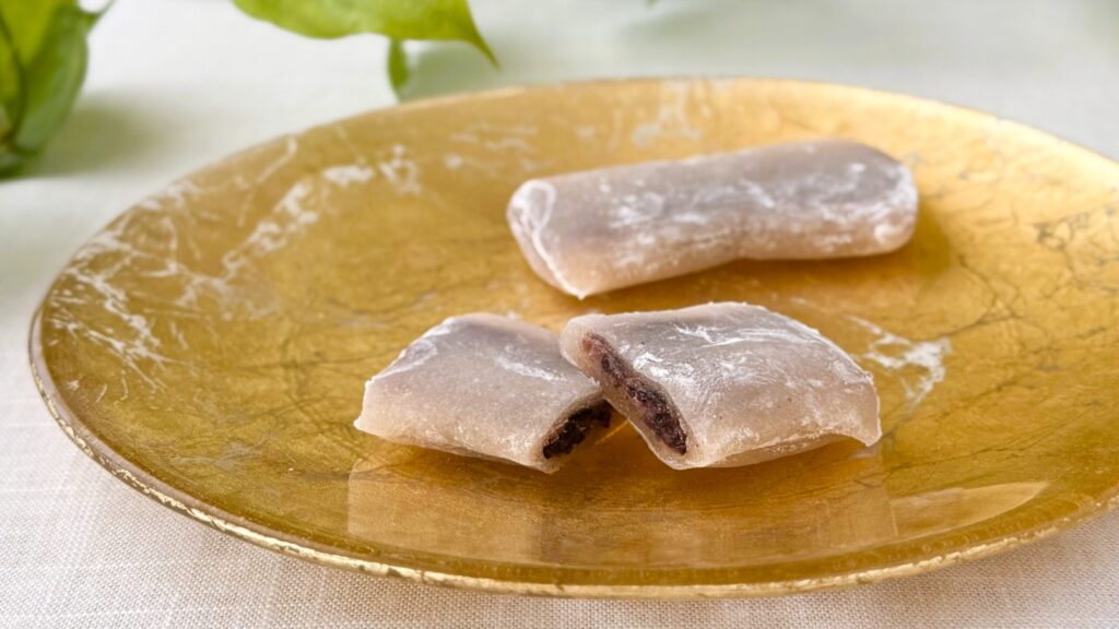 金沢お土産_菓匠みのや「金沢あん入り羽二重 とちの実入り」の皿のせ