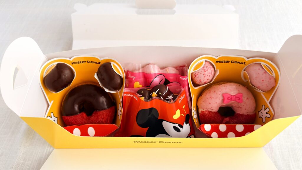 ミスタードーナツ_パッケージに入った「ディズニースマイルコレクション」のドーナツ