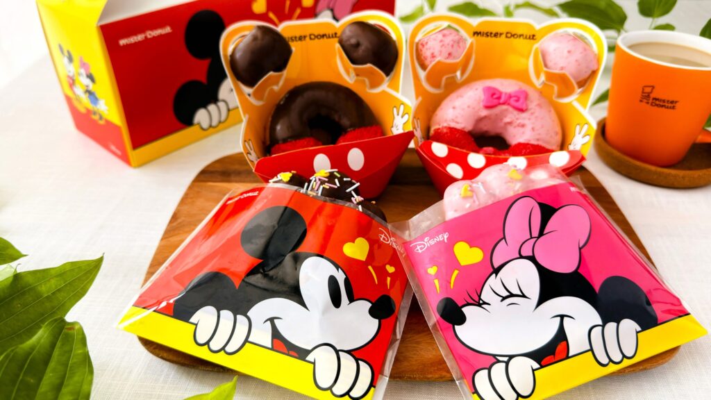 ミスタードーナツ_「ディズニースマイルコレクション」の4種類が並んでいる様子