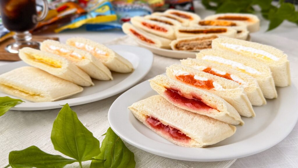 山崎製パン_ご当地ランチパックの断面が並んでいる様子