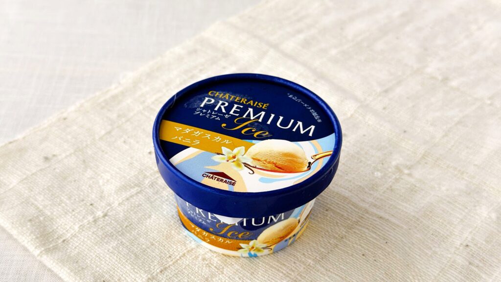 シャトレーゼ_「CHATERAISE PREMIUM マダガスカルバニラ」のパッケージ