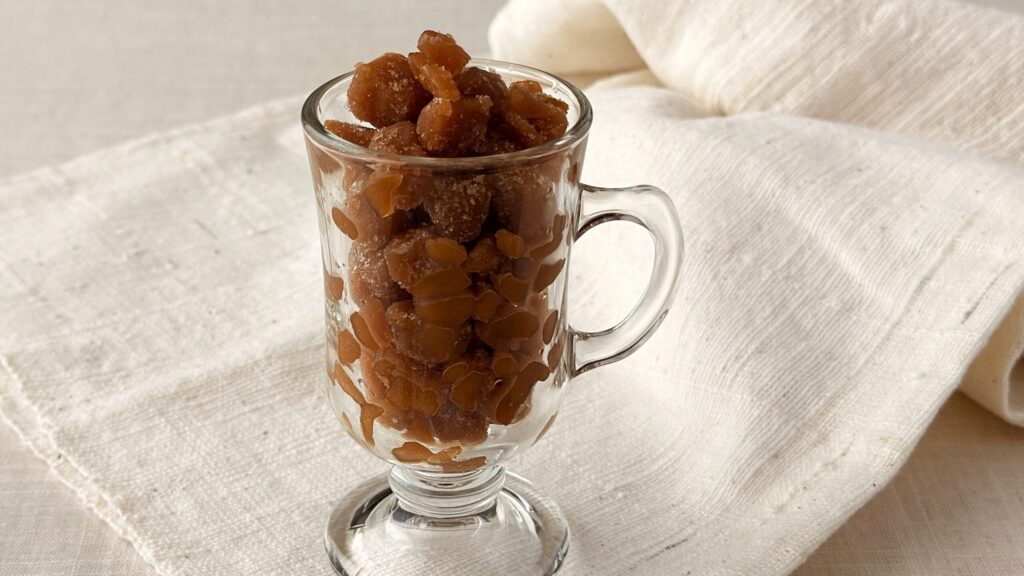 アイスライン_袋から取り出した「ドトール氷deアイスロイヤルミルクティー」