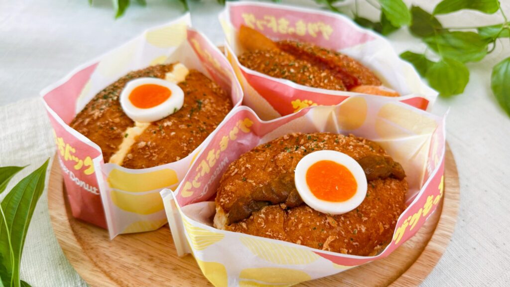 ミスタードーナツ_袋に入った3種類の「ザクもっちドッグ」