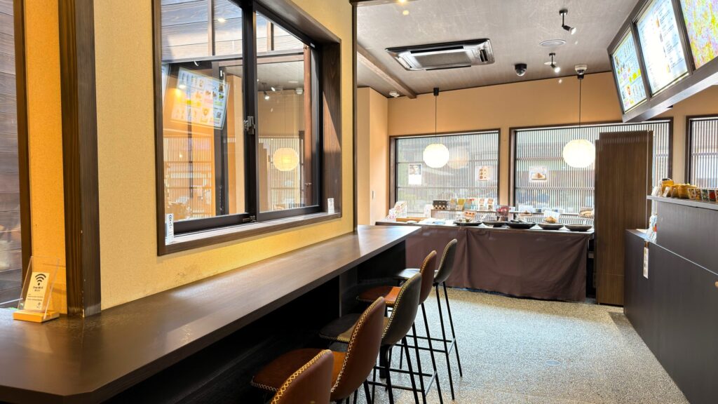 和菓子村上東山店_店内販売エリアの様子