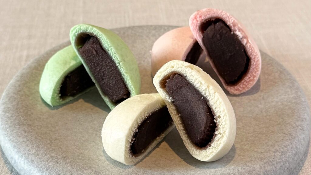 柴舟小出_3種類の「氷室万頭」の断面