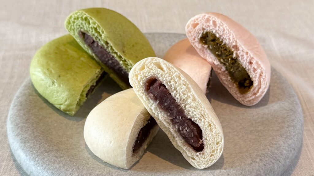 清香室町_3種類の「氷室万頭」の断面