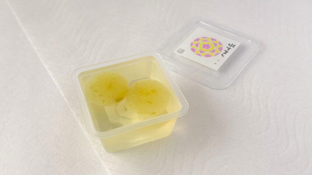 柴舟小出_「水てまり（うめ）」の蓋開け