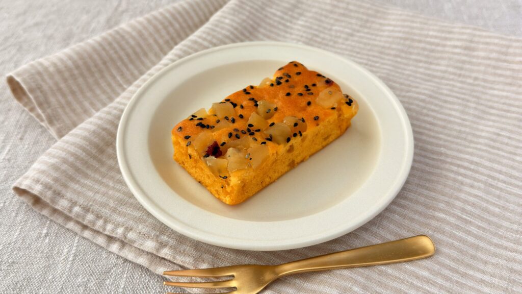 無印良品_「スイートポテトケーキ」の皿のせ