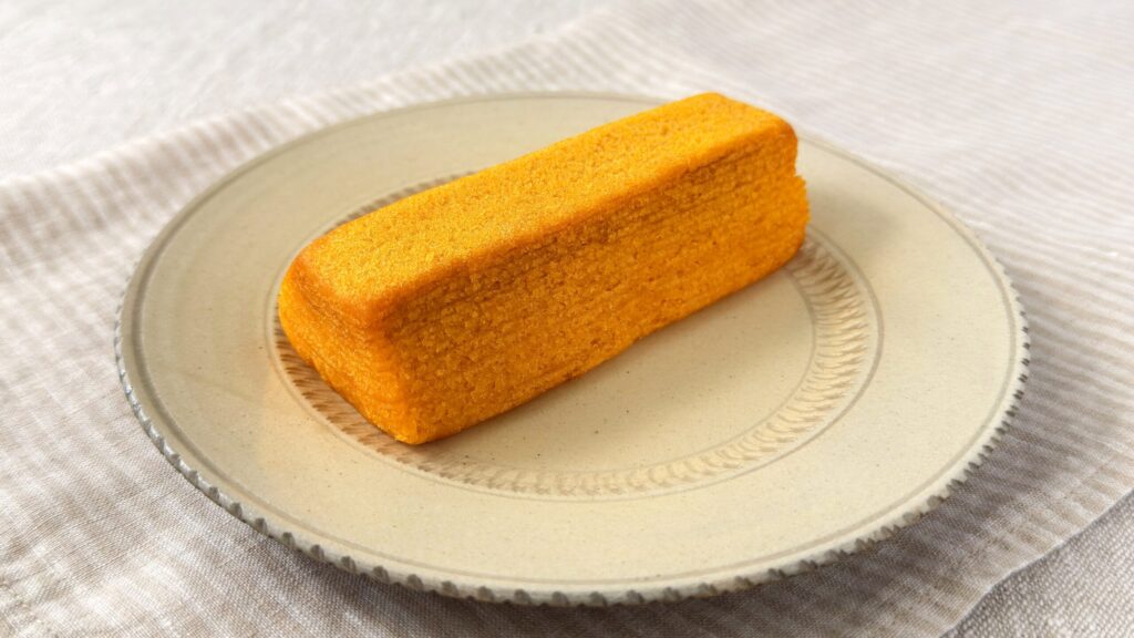 無印良品_「不揃い かぼちゃバウム」の皿のせ