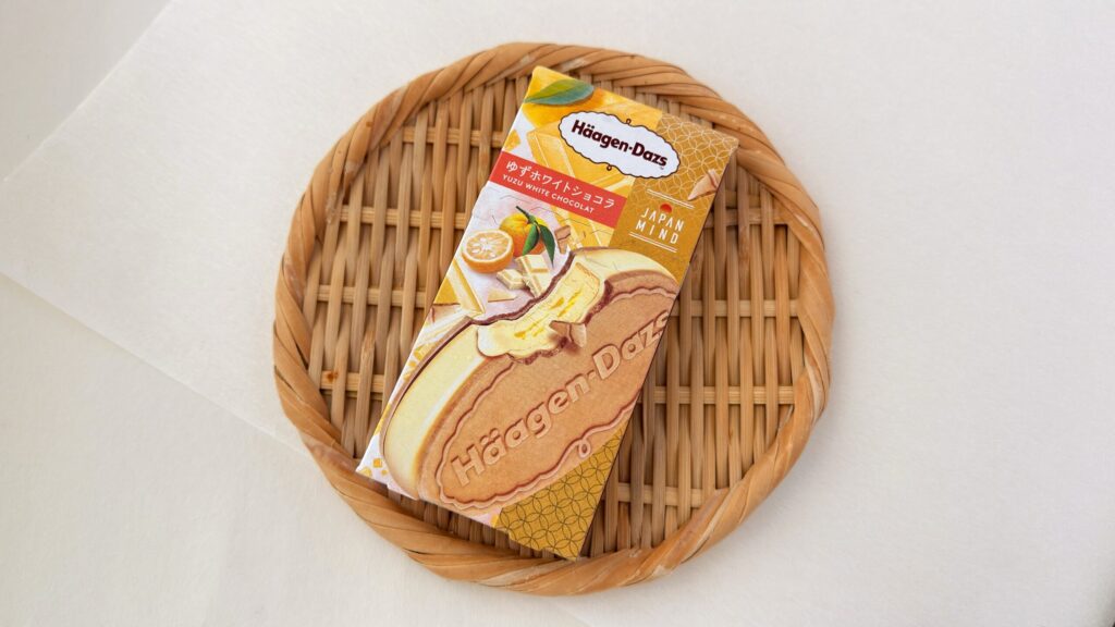 ハーゲンダッツ_「クリスピーサンド ゆずホワイトショコラ」のパッケージ