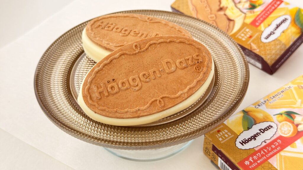 ハーゲンダッツ_「クリスピーサンド ゆずホワイトショコラ」とパッケージ