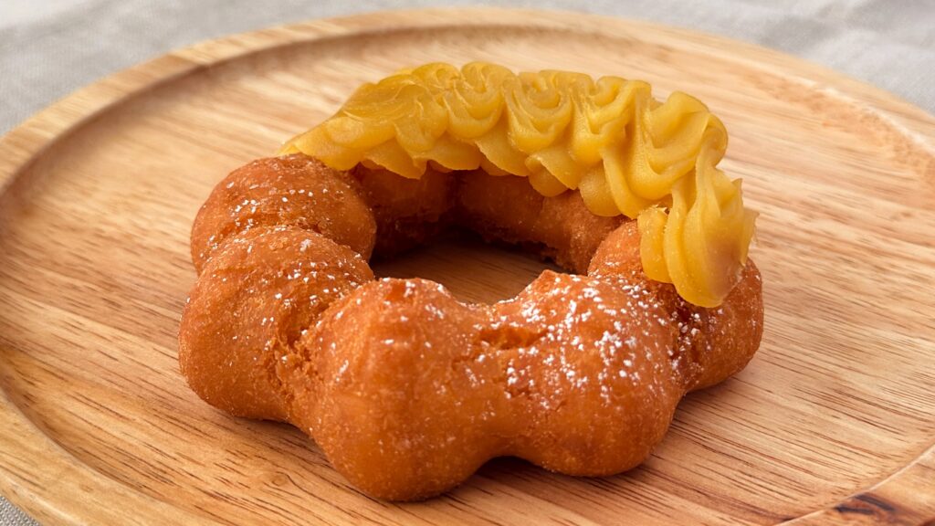 ミスタードーナツ_「さつまいもド しっとりスイートポテト」の皿のせ
