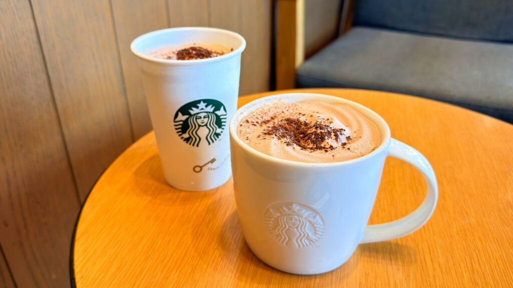 スターバックス_「チョコレート ムース ラテ」のホットとアイス