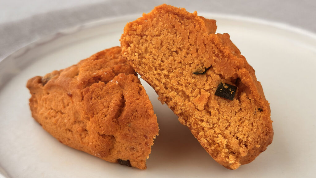 スターバックス_「パンプキンスコーン」の断面