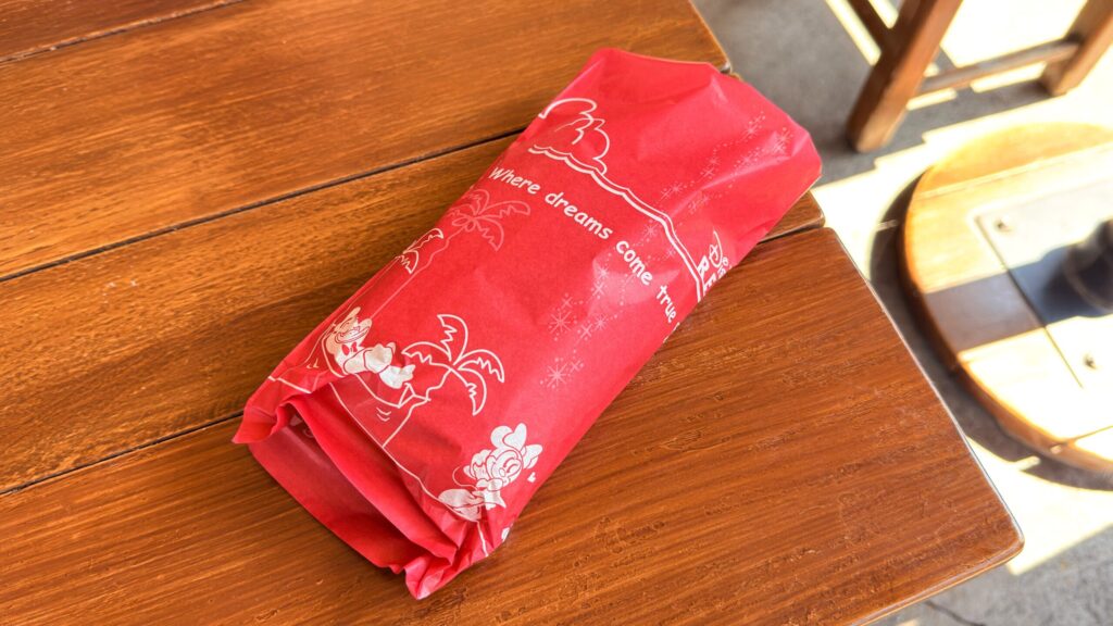 東京ディズニーシー_「ホットデニッシュサンド(ツナ&チーズ)」のパッケージ