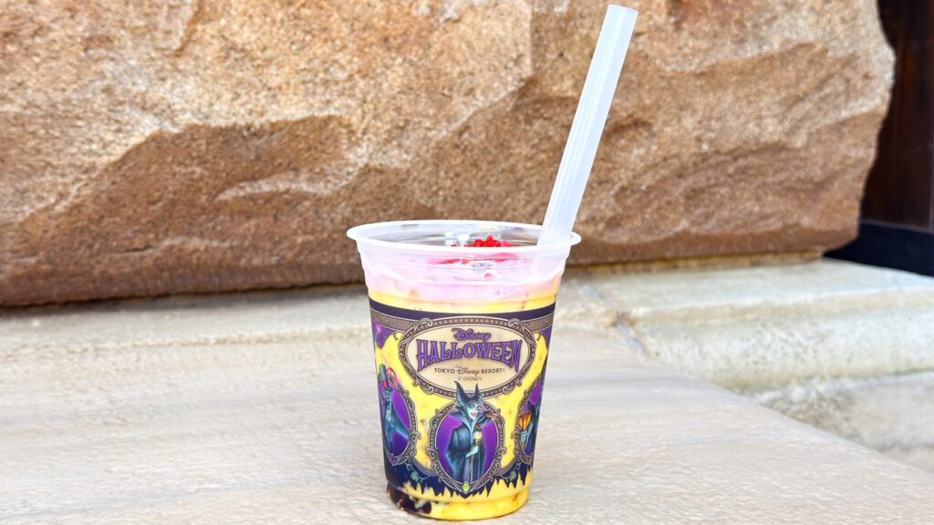 東京ディズニーランド・シー_ハロウィーン限定「スペシャルドリンク（パンプキンミルク＆コーヒーゼリー）」