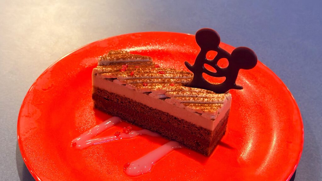 ディズニーシー_ホライズンベイ・レストラン「スペシャルセット」のマロンムースとチョコのケーキ