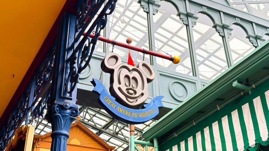 ディズニーランド_「グレートアメリカン・ワッフルカンパニー」の看板