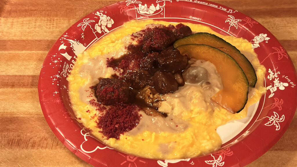 ディズニーランド_グランマ・サラのキッチン「スペシャルセット」のオムライス、ビーフシチューとキノコのクリームソース