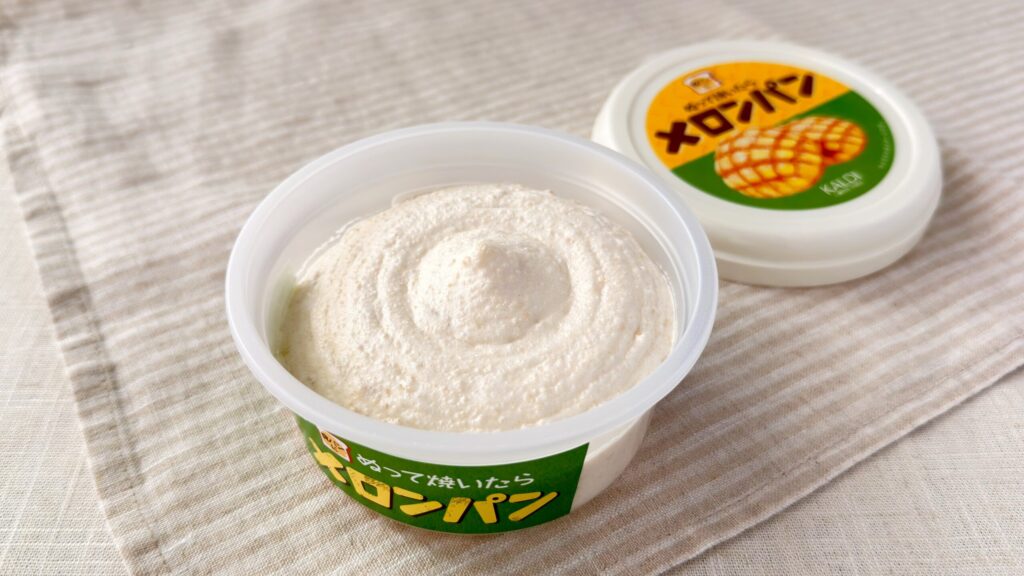 カルディ_「ぬって焼いたらメロンパン」のふた開け