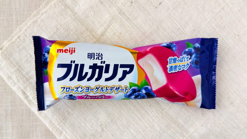 明治_「ブルガリア フローズンヨーグルトデザート ブルーベリー」のパッケージ