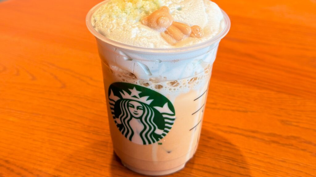 スターバックス_カップに入った「ピケ モコ ブーケ & ティー ラテ」の中身