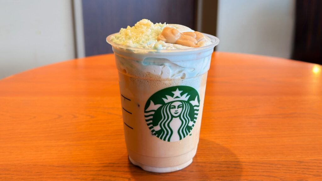 スターバックス_カスタイマイズした「ピケ モコ ブーケ & ティー ラテ」